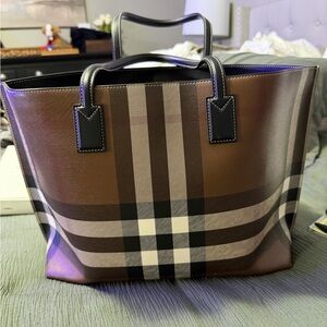 Burberry Medium Checked Tote Birch Brown EUC